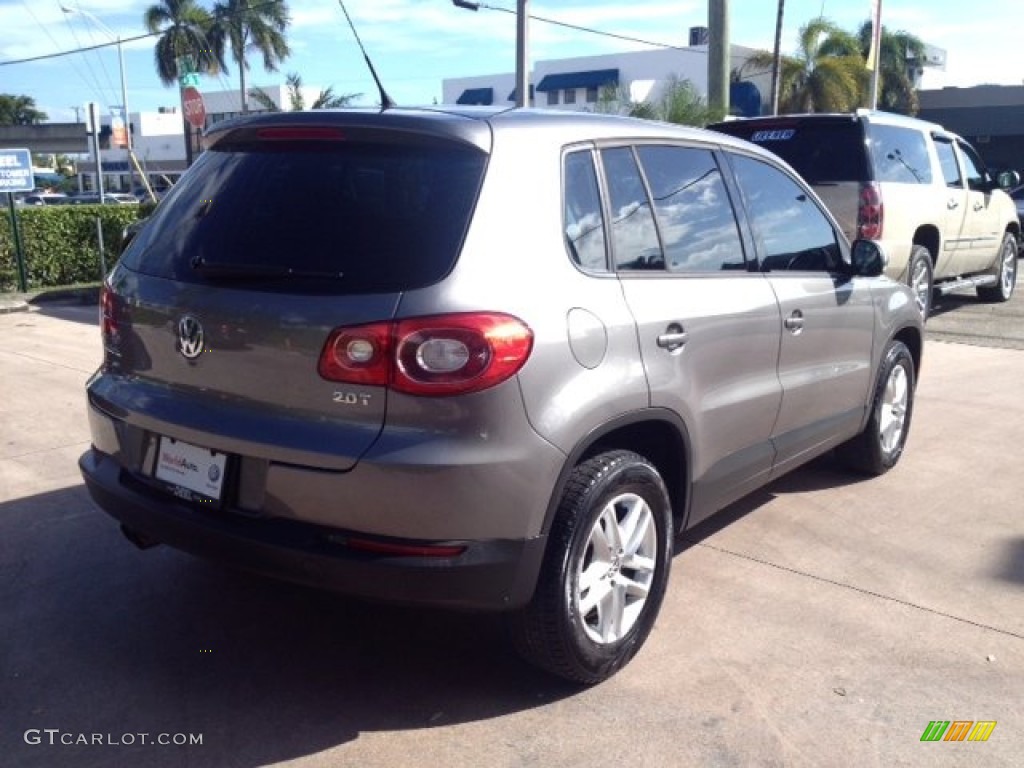 2011 Tiguan S - Alpine Gray Metallic / Clay Gray photo #5