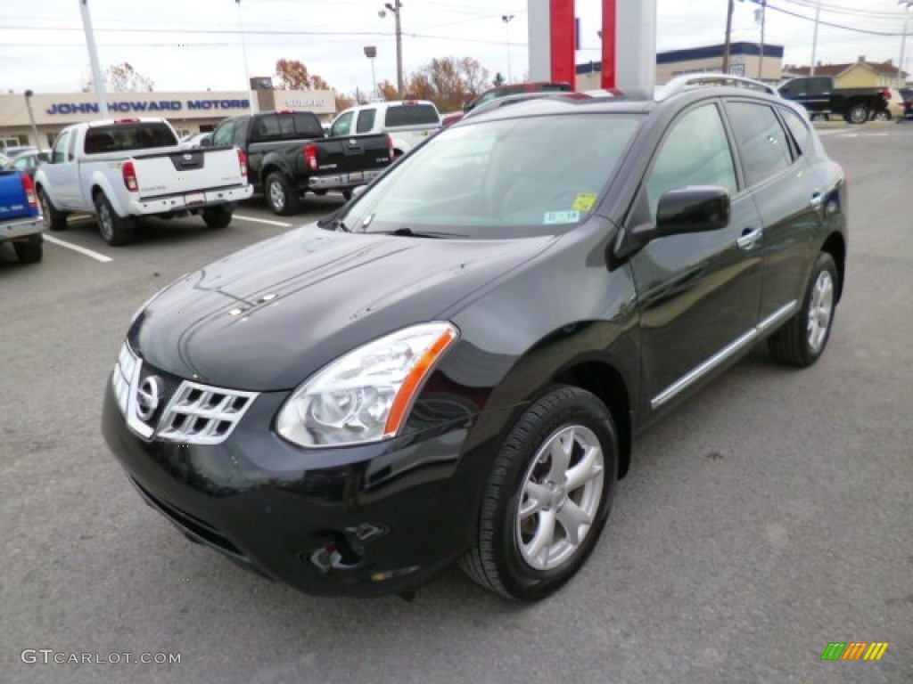 2011 Rogue SV AWD - Wicked Black / Gray photo #3