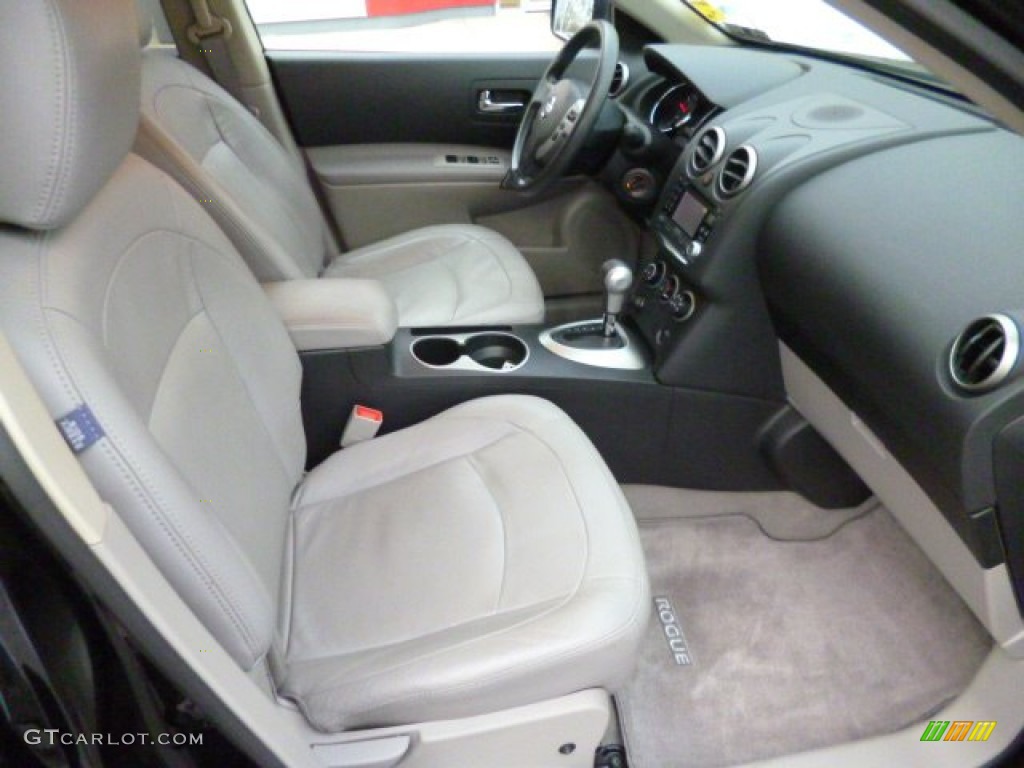 2011 Rogue SV AWD - Wicked Black / Gray photo #4