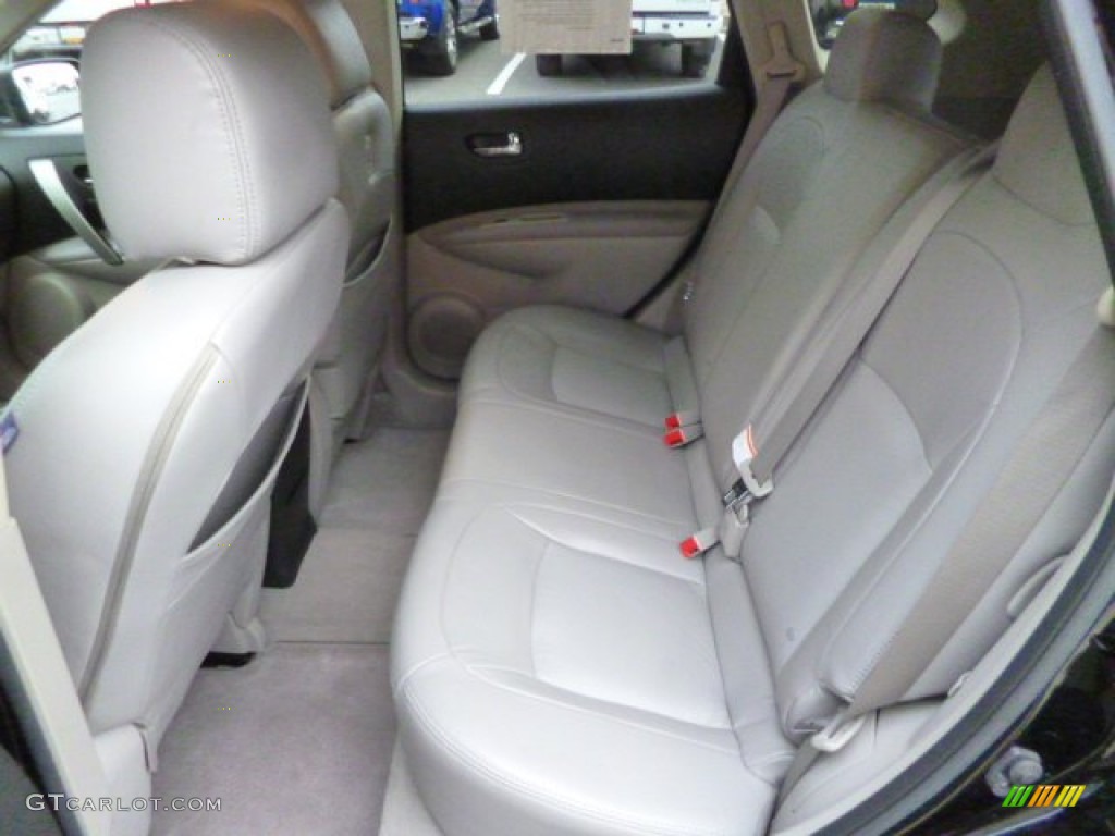 2011 Rogue SV AWD - Wicked Black / Gray photo #5