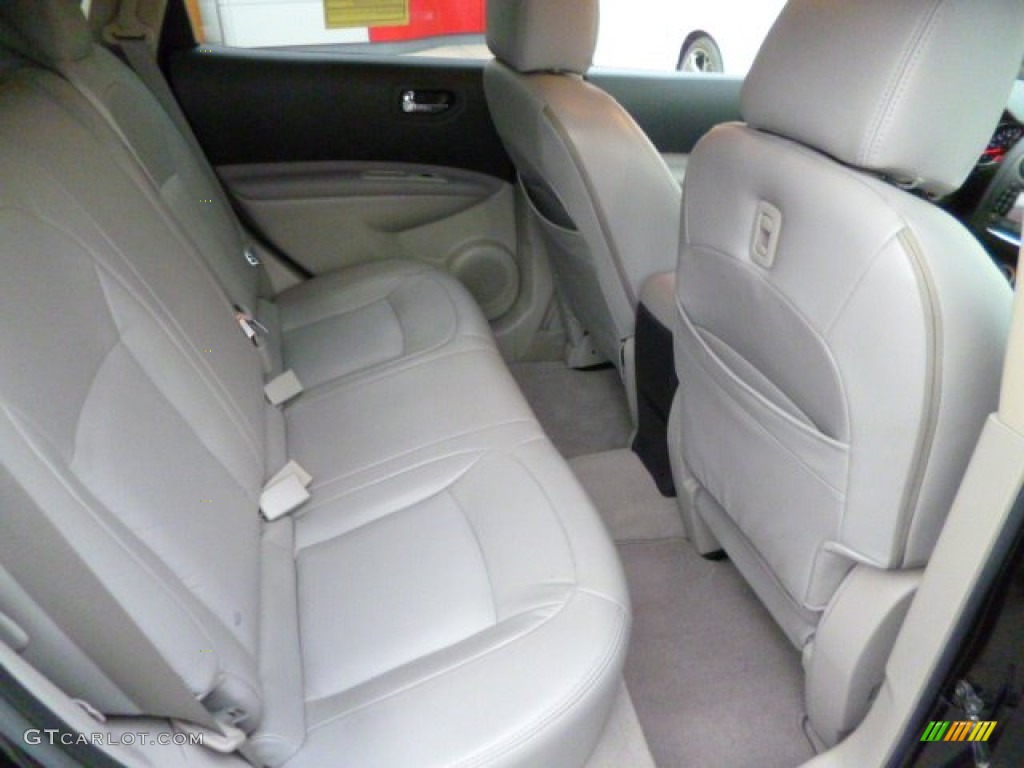 2011 Rogue SV AWD - Wicked Black / Gray photo #14