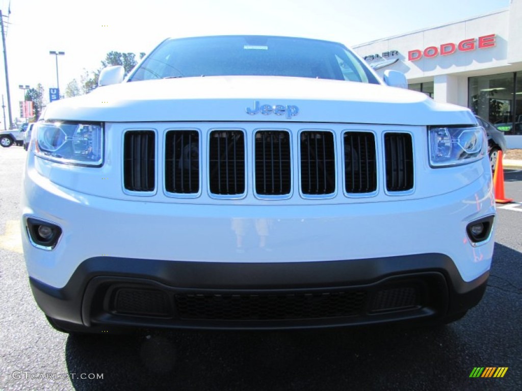 2014 Grand Cherokee Laredo - Bright White / New Zealand Black/Light Frost photo #2