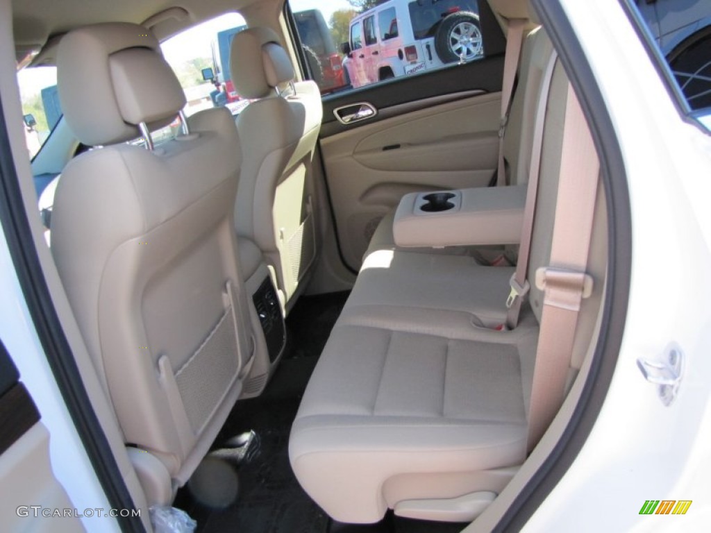 2014 Grand Cherokee Laredo - Bright White / New Zealand Black/Light Frost photo #12