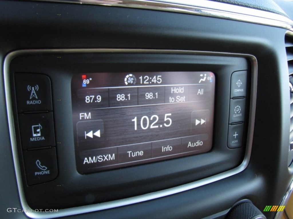 2014 Grand Cherokee Laredo - Bright White / New Zealand Black/Light Frost photo #17