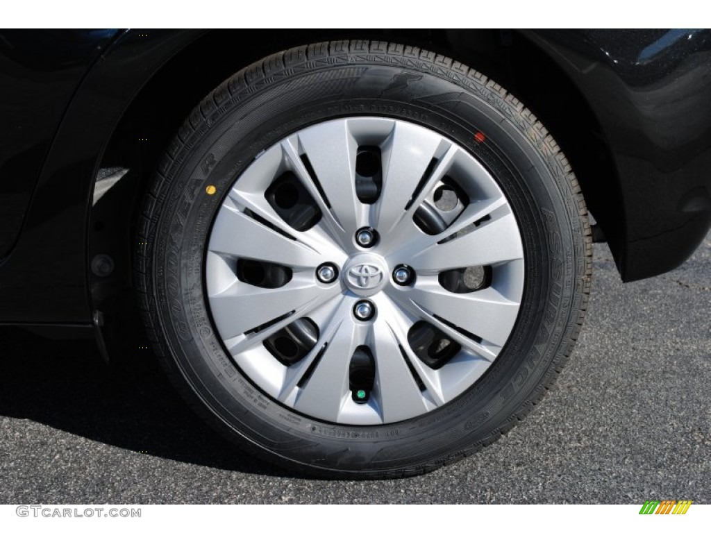 2014 Toyota Yaris L 5 Door Wheel Photo #87873703