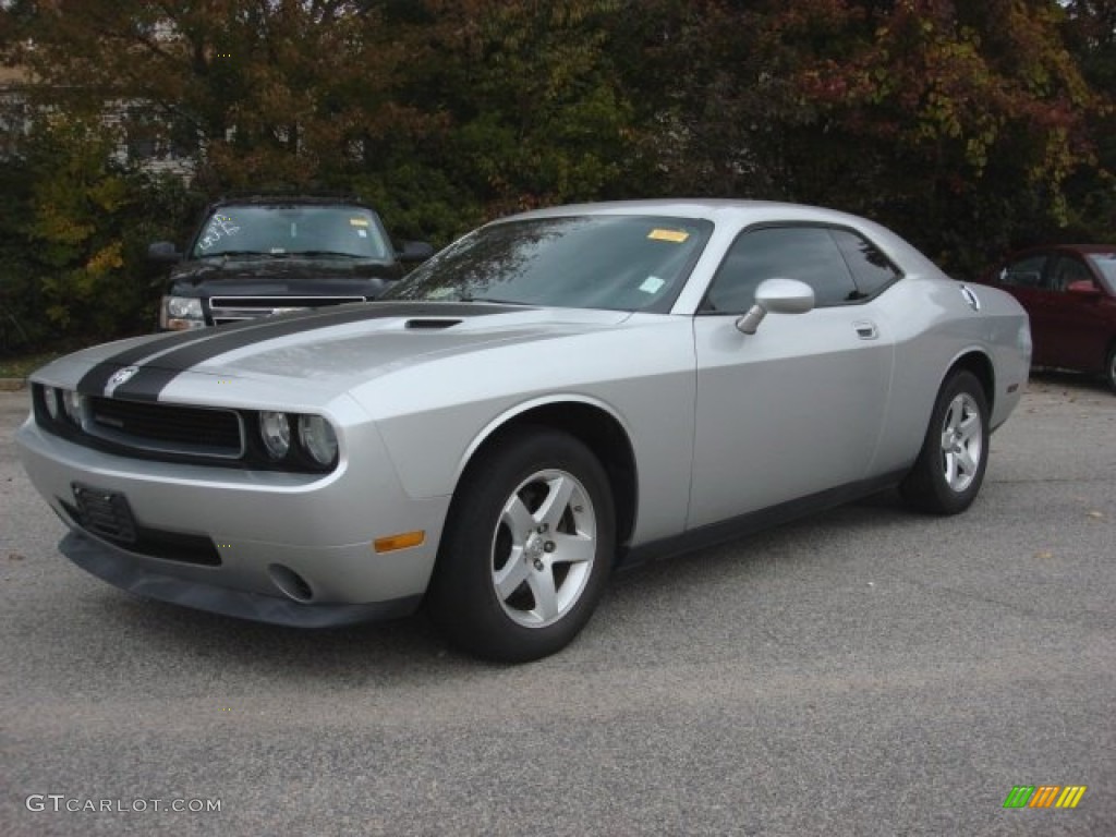 Bright Silver Metallic 2009 Dodge Challenger SE Exterior Photo #87879643