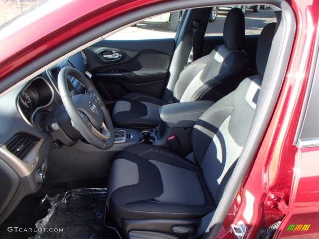 2014 Jeep Cherokee Latitude 4x4 Front Seat Photo #87879708