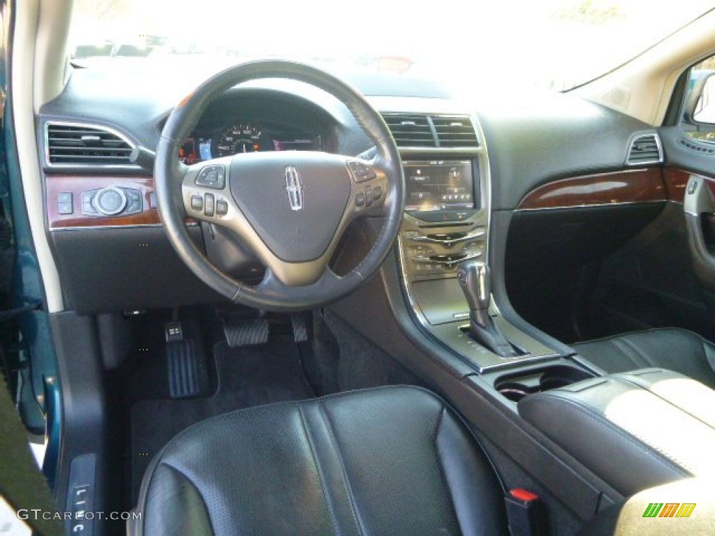 2011 MKX AWD - Mediterranean Blue Metallic / Charcoal Black photo #17
