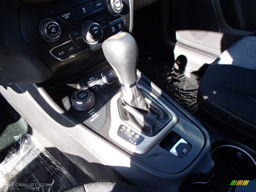2014 Jeep Cherokee Latitude 4x4 9 Speed Automatic Transmission Photo #87883522