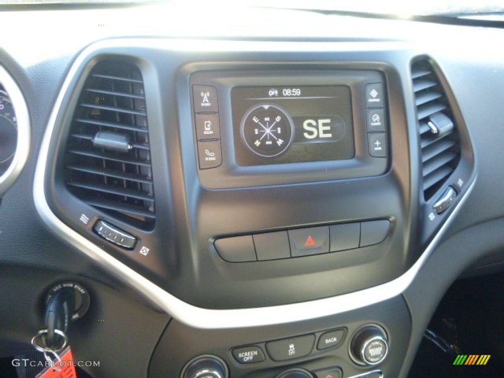 2014 Jeep Cherokee Latitude 4x4 Controls Photo #87886456