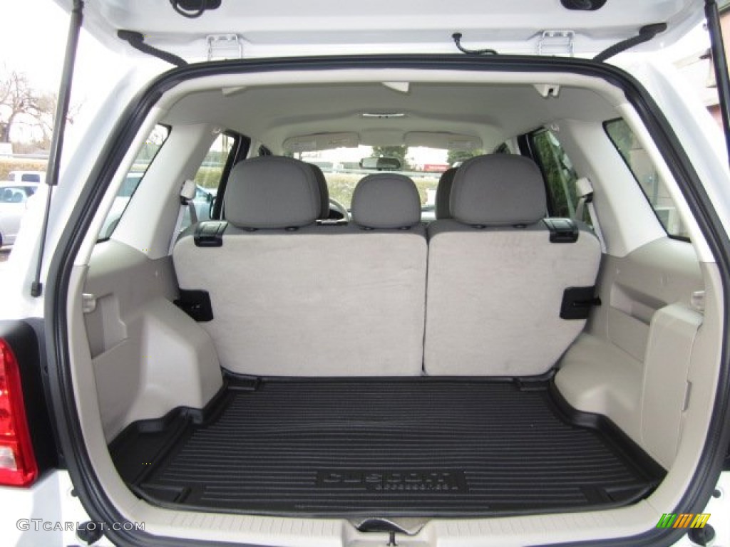 2012 Escape XLS 4WD - Oxford White / Stone photo #9