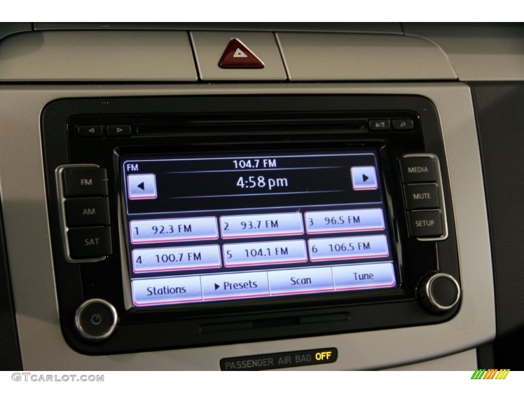 2011 Volkswagen CC Sport Audio System Photos
