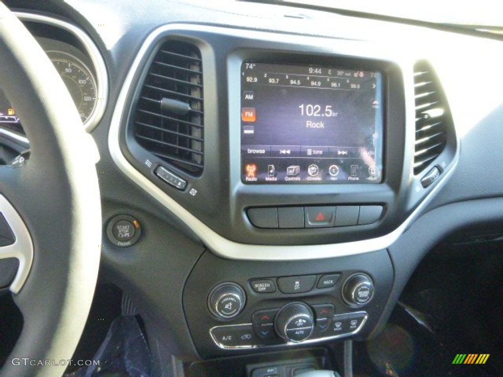 2014 Jeep Cherokee Limited 4x4 Controls Photo #87894253