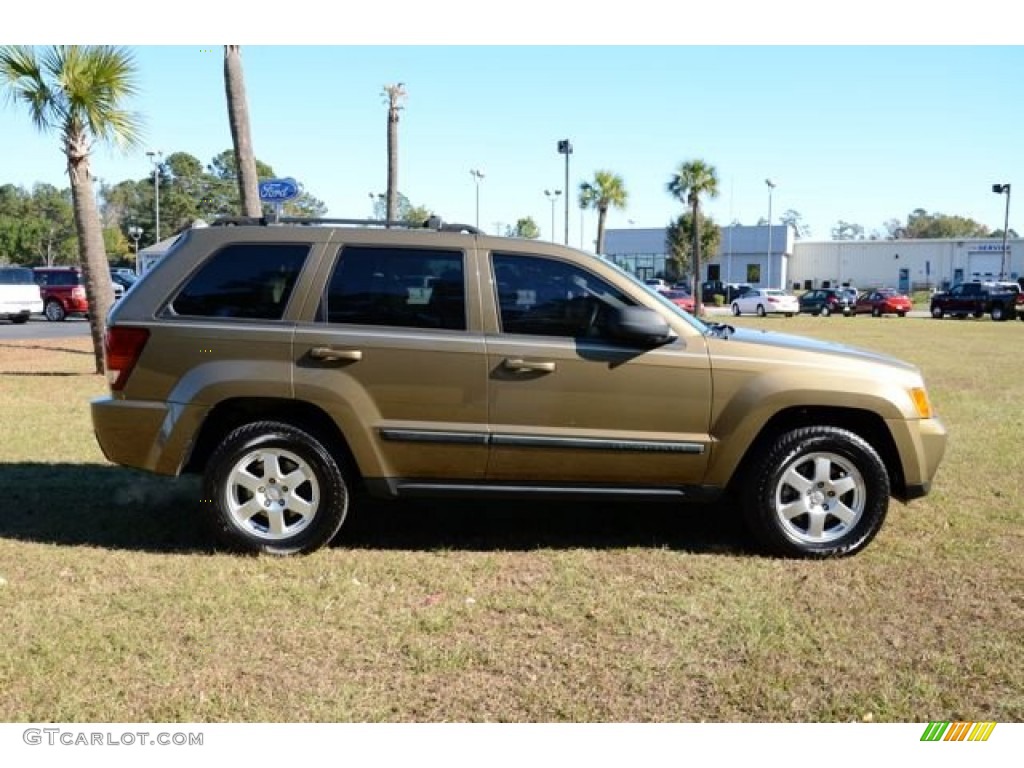 2009 Grand Cherokee Laredo - Olive Green Metallic / Medium Slate Gray/Dark Slate Gray photo #4