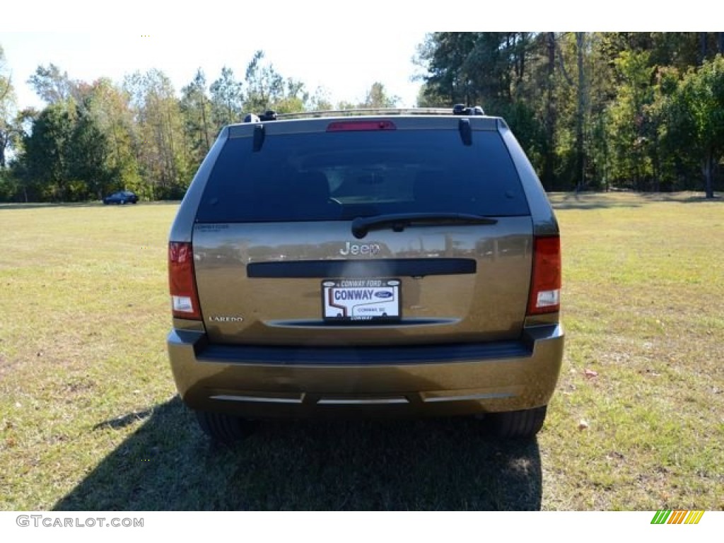 2009 Grand Cherokee Laredo - Olive Green Metallic / Medium Slate Gray/Dark Slate Gray photo #6