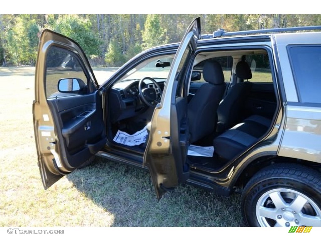 2009 Grand Cherokee Laredo - Olive Green Metallic / Medium Slate Gray/Dark Slate Gray photo #10