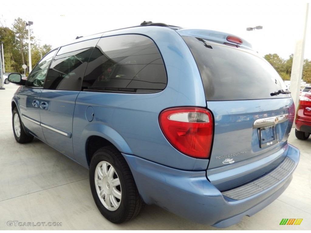 2007 Town & Country Touring - Marine Blue Pearl / Medium Slate Gray photo #2