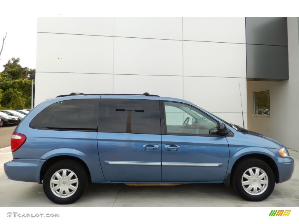 2007 Town & Country Touring - Marine Blue Pearl / Medium Slate Gray photo #5