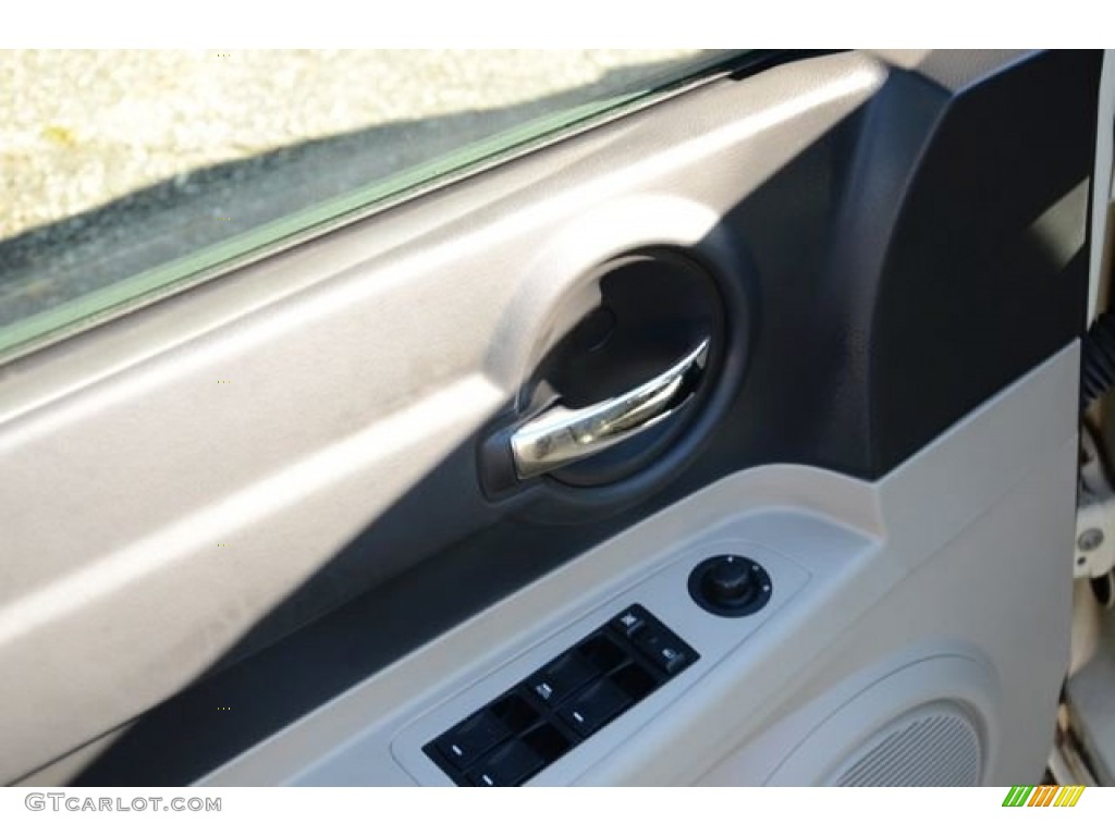 2006 Charger R/T - Stone White / Dark Slate Gray/Light Graystone photo #13