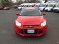 Race Red - Focus SE Sedan Photo No. 2