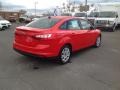 Race Red - Focus SE Sedan Photo No. 7