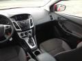 Race Red - Focus SE Sedan Photo No. 12