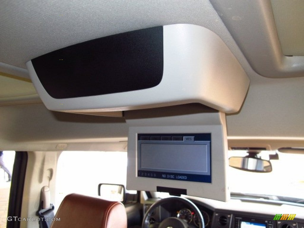 2006 Jeep Commander Limited 4x4 Entertainment System Photo #87898516