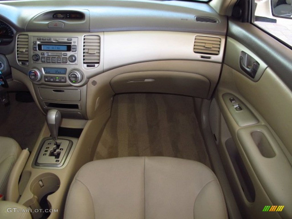2006 Optima LX V6 - White / Beige photo #21