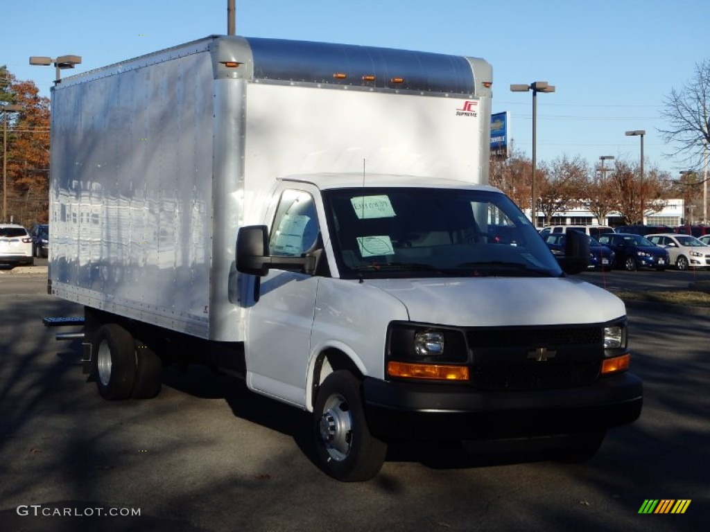 2014 Express Cutaway 3500 Moving Van - Summit White / Medium Pewter photo #3