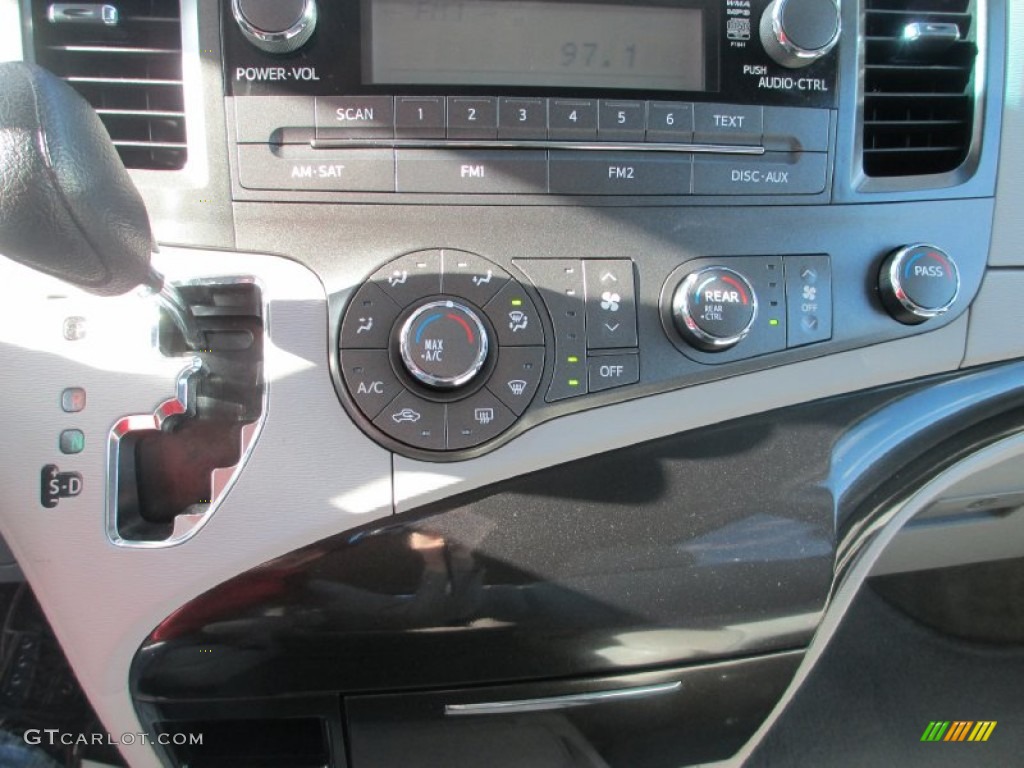 2012 Sienna  - Silver Sky Metallic / Light Gray photo #17