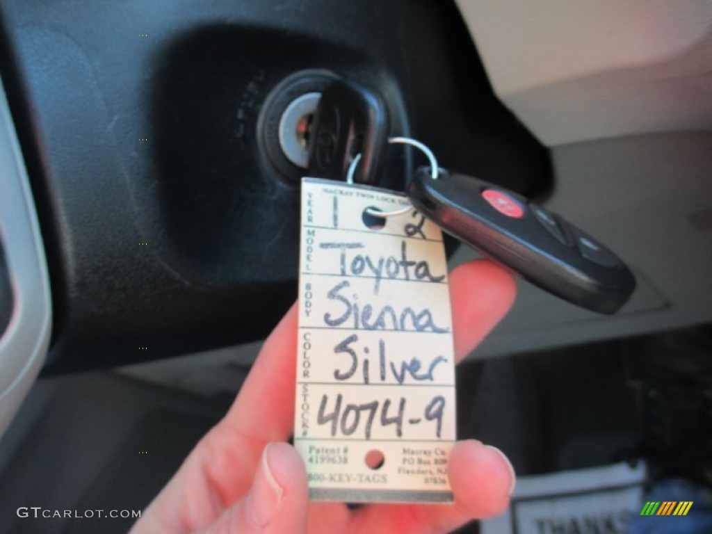 2012 Sienna  - Silver Sky Metallic / Light Gray photo #18