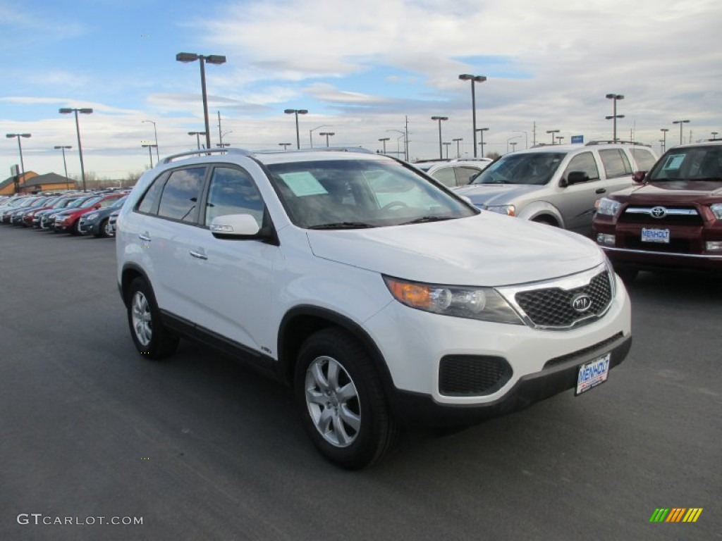 2013 Sorento LX V6 AWD - Snow White Pearl / Gray photo #1