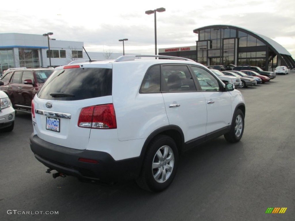 2013 Sorento LX V6 AWD - Snow White Pearl / Gray photo #6