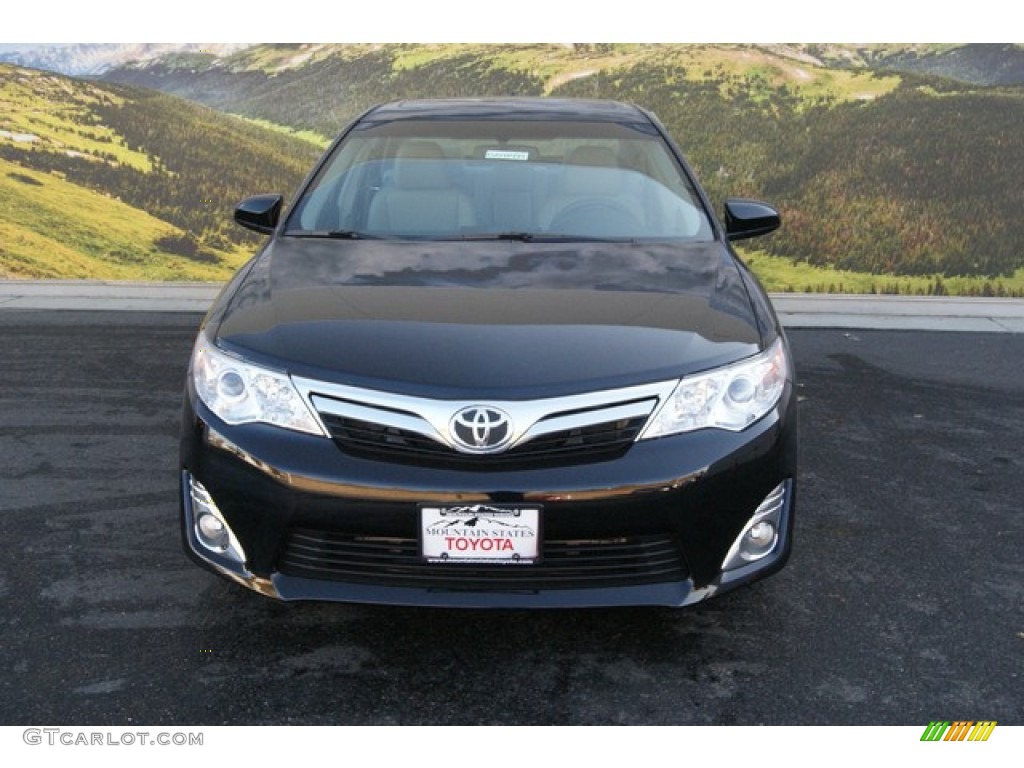 2014 Camry XLE V6 - Attitude Black Metallic / Ash photo #2