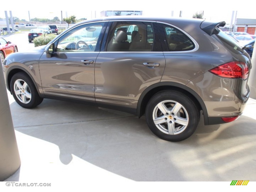 2014 Cayenne  - Umber Metallic / Luxor Beige photo #4