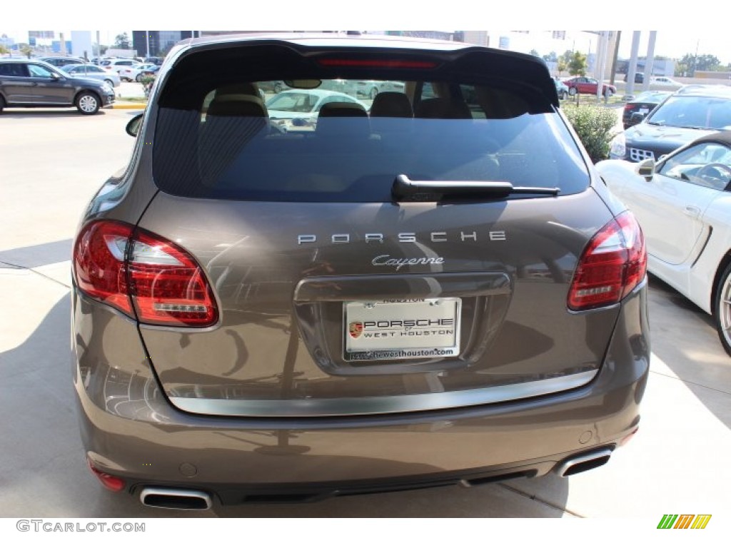 2014 Cayenne  - Umber Metallic / Luxor Beige photo #6