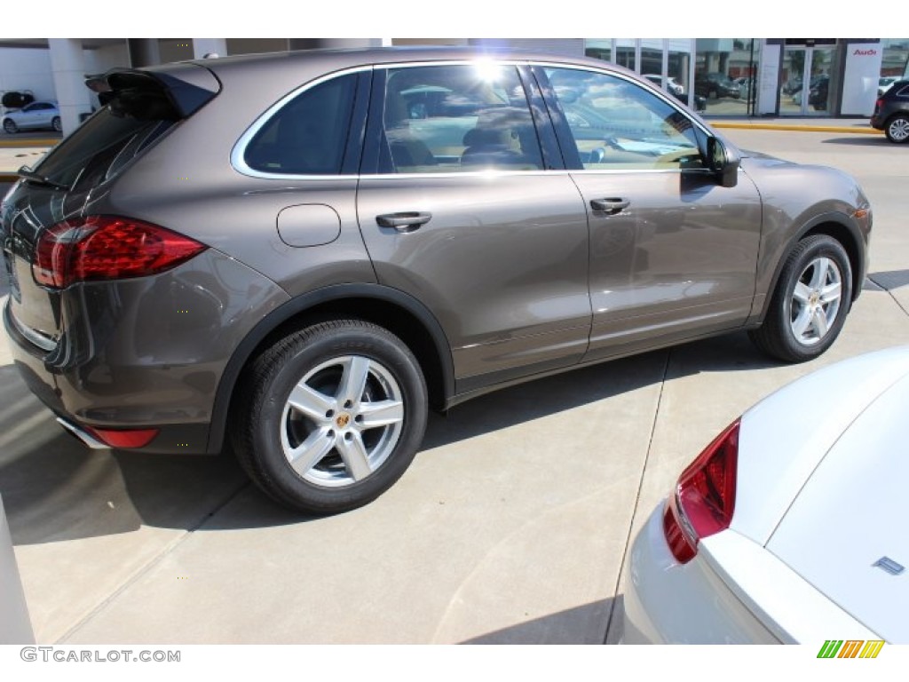 2014 Cayenne  - Umber Metallic / Luxor Beige photo #8