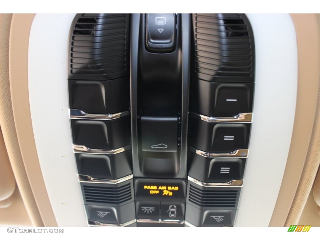 2014 Cayenne  - Umber Metallic / Luxor Beige photo #18