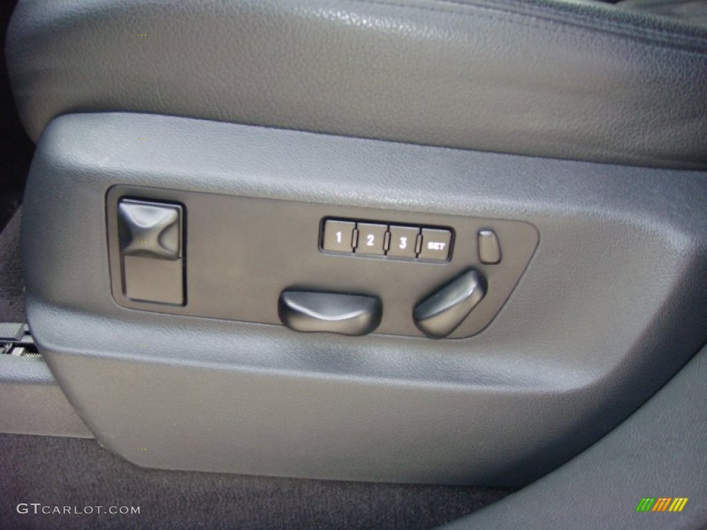 2009 Porsche Cayenne Tiptronic Controls Photo #87906589