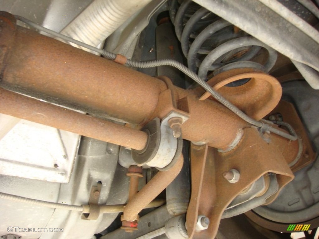 1986 Pontiac Firebird Trans Am Undercarriage Photo #87907612