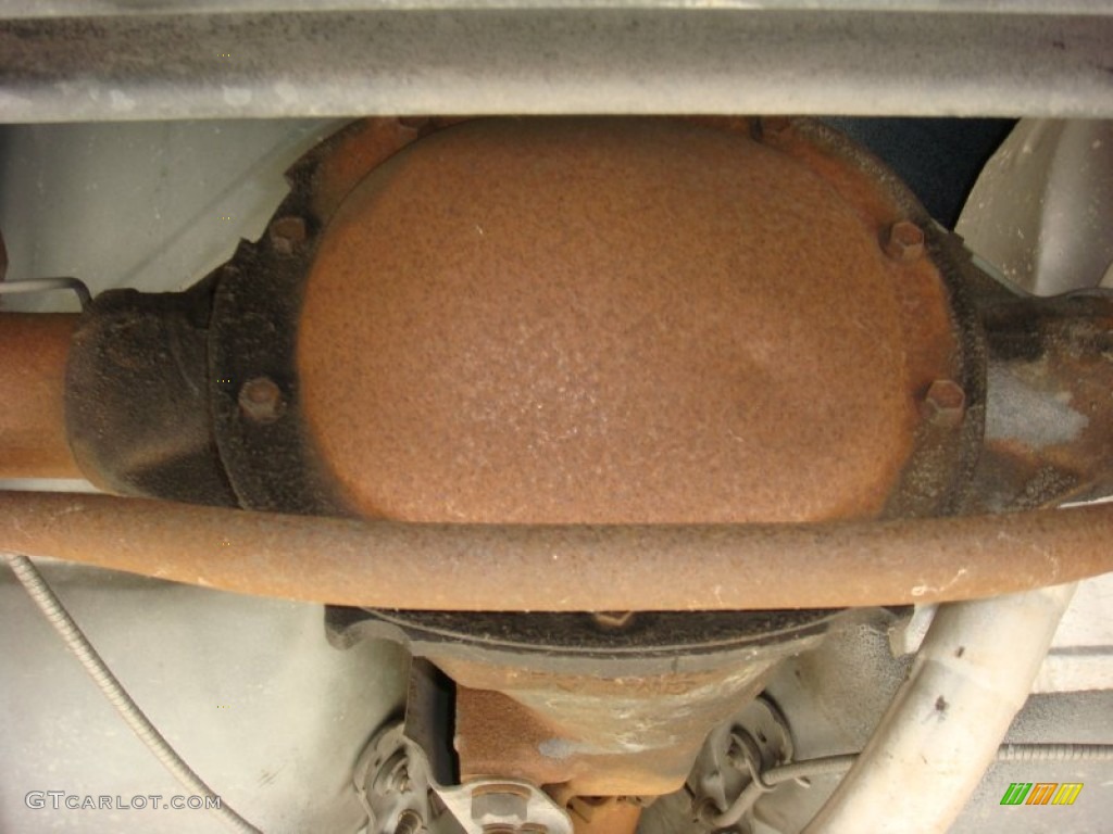 1986 Pontiac Firebird Trans Am Undercarriage Photo #87907621