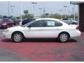 2007 Vibrant White Ford Taurus SE  photo #2