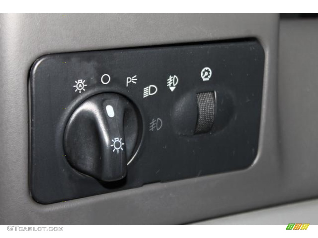 2004 F250 Super Duty XLT SuperCab 4x4 - Dark Toreador Red Metallic / Medium Flint photo #24