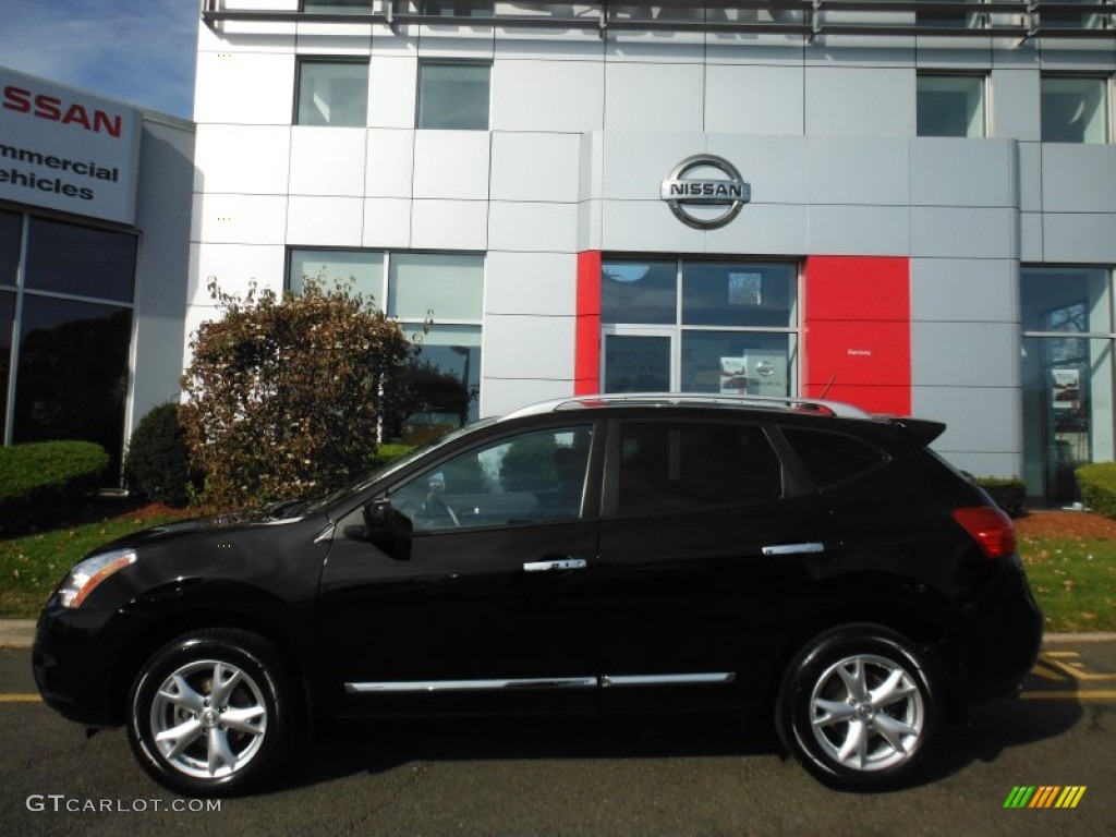 2011 Rogue SV AWD - Wicked Black / Black photo #2