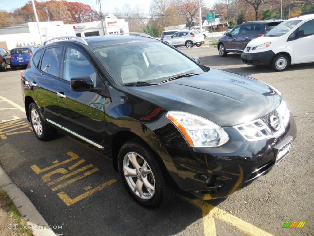 2011 Rogue SV AWD - Wicked Black / Black photo #7
