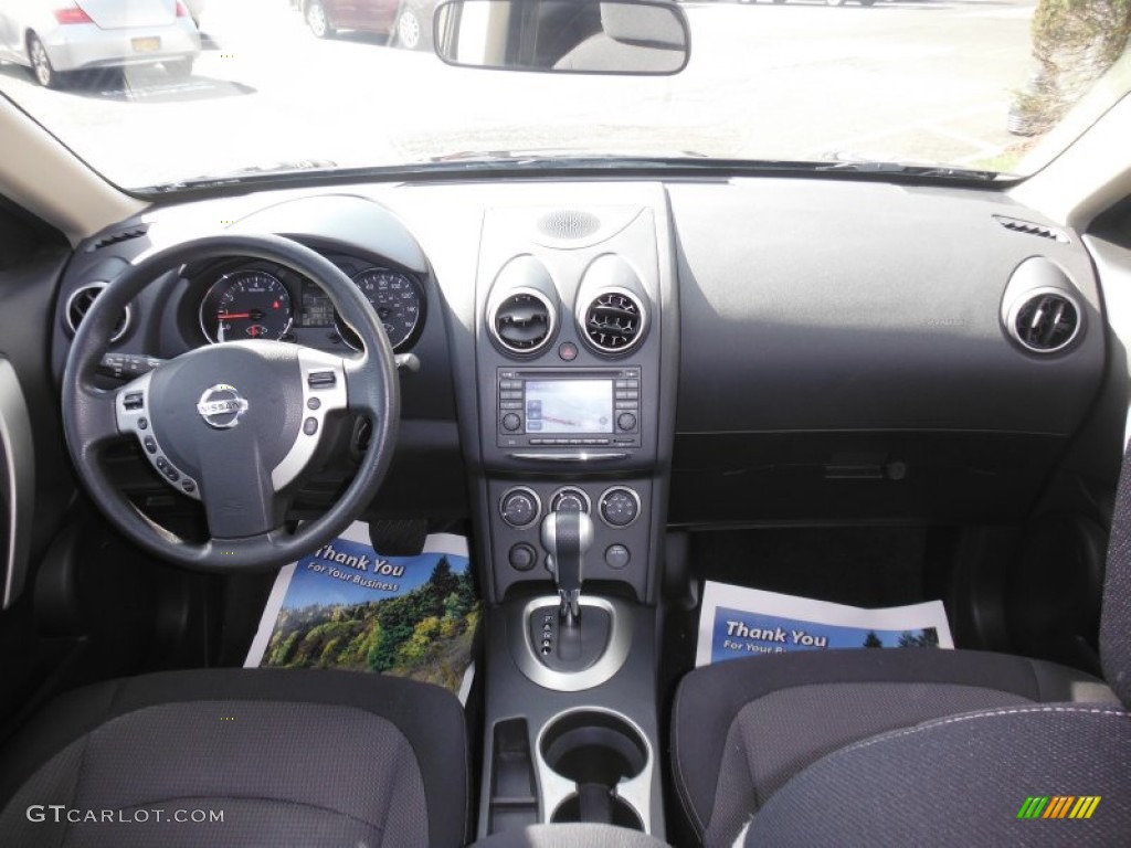 2011 Rogue SV AWD - Wicked Black / Black photo #19