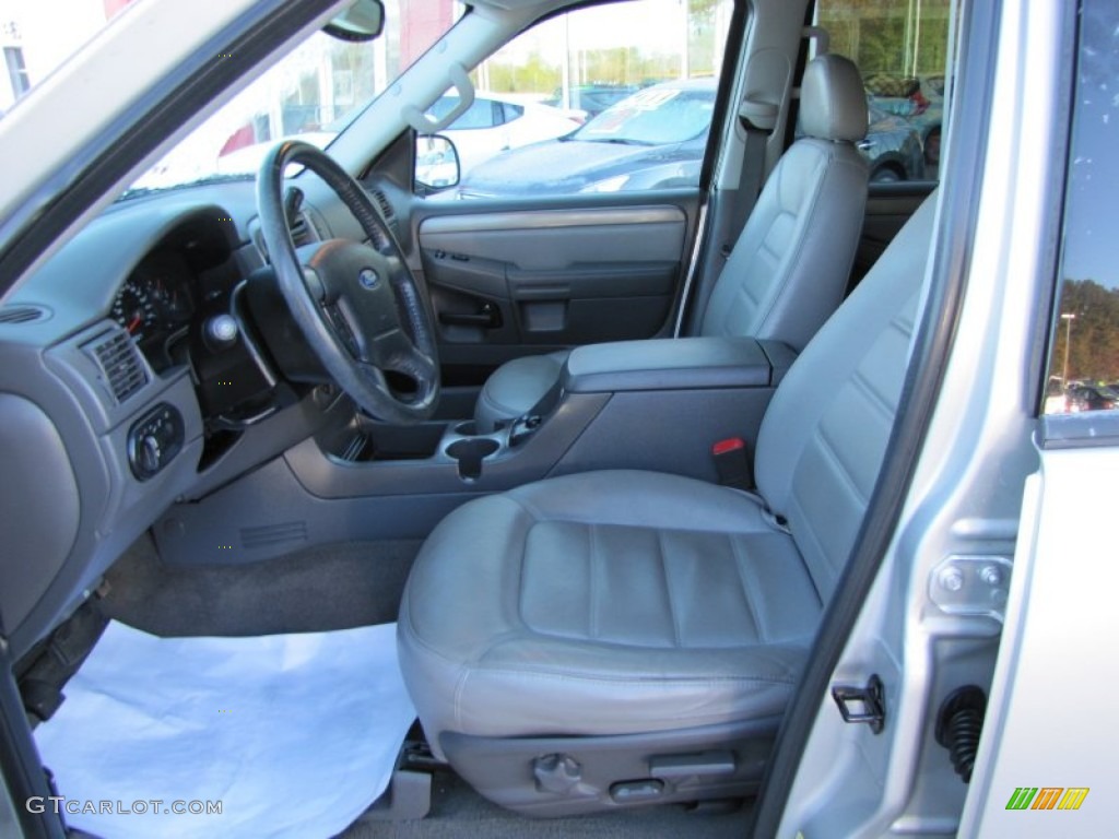 2004 Ford Explorer XLT Front Seat Photo #87923214