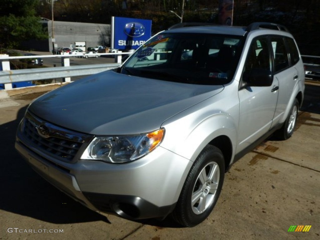 2011 Forester 2.5 X - Spark Silver Metallic / Black photo #7