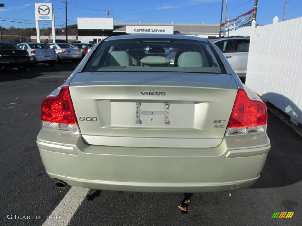 2005 S60 2.5T AWD - Lunar Gold Metallic / Taupe/Light Taupe photo #5