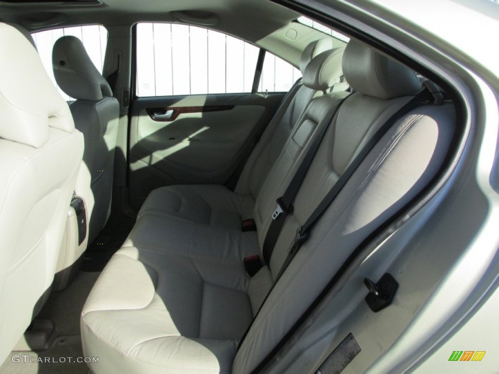 2005 S60 2.5T AWD - Lunar Gold Metallic / Taupe/Light Taupe photo #15